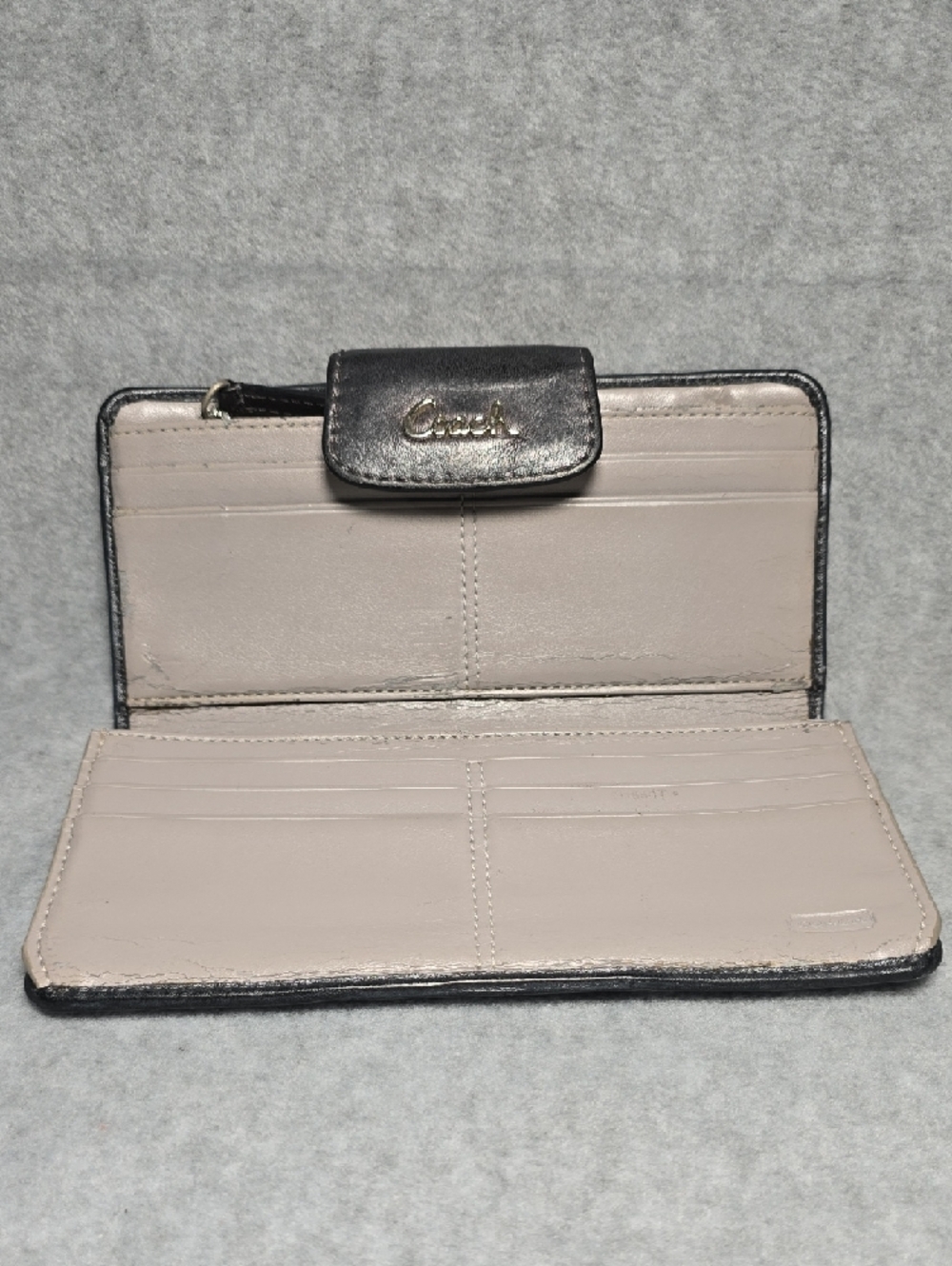 Coach Vintage Signature Canvas Pleated Leather Flap Bifold Wallet - Picture 4 of 16